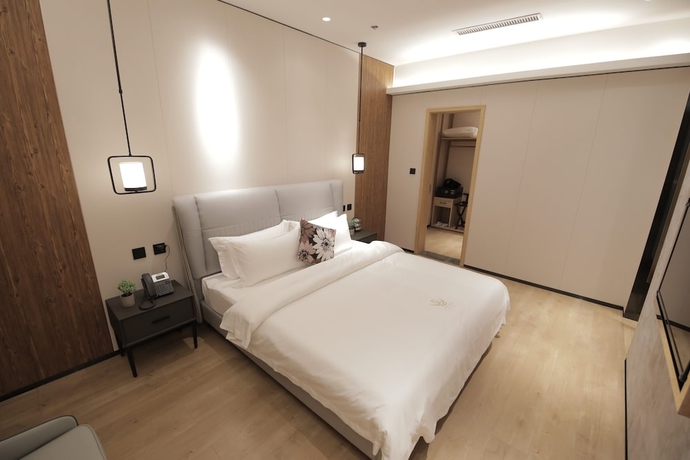 Imagen de la habitación del Hotel LOTUS BLU HOTEL NAGA. Foto 8