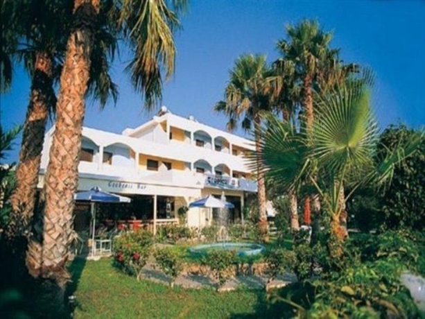 Imagen general del Hotel LOUIS HELIOS BEACH. Foto 4