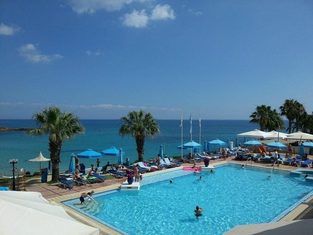 Imagen general del Hotel LOUIS NAUSICAA BEACH. Foto 4