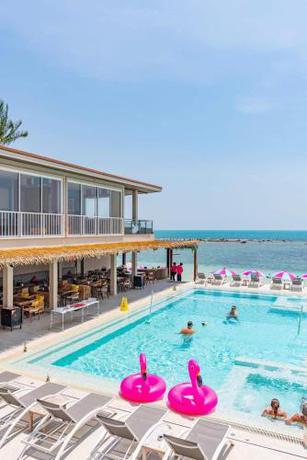 Imagen general del Hotel LOVE beach club Koh Samui. Foto 4