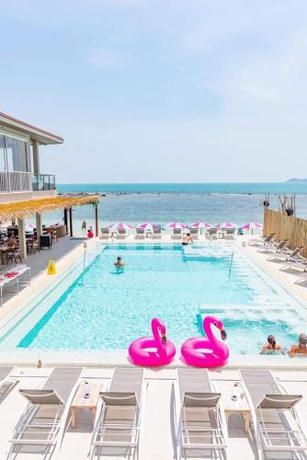 Imagen general del Hotel LOVE beach club Koh Samui. Foto 5
