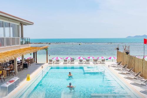 Imagen general del Hotel LOVE beach club Koh Samui. Foto 6