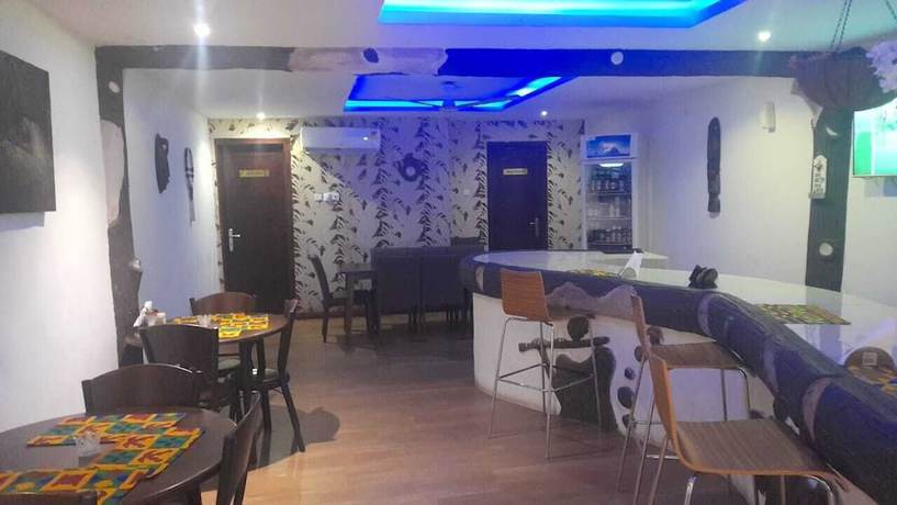 Imagen del bar/restaurante del Hotel LOYALTY HOTEL. Foto 2