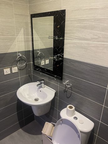 Imagen de la habitación del Hotel LOYALTY HOTEL. Foto 8