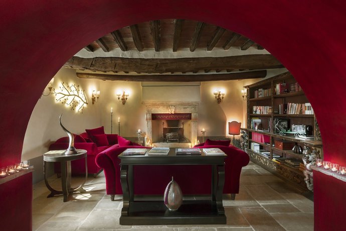 Imagen de los interiores del Hotel L'Olmo. Foto 20