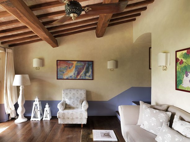 Imagen de la habitación del Hotel L'Olmo. Foto 19