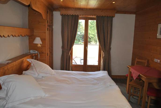 Imagen de la habitación del Hotel L\'Oustalet. Foto 13