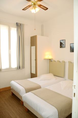 Imagen de la habitación del Hotel L\'Oustaou, LE LAVANDOU. Foto 1