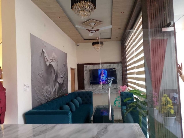Imagen de los interiores del Hotel LR Delite Inn. Foto 19