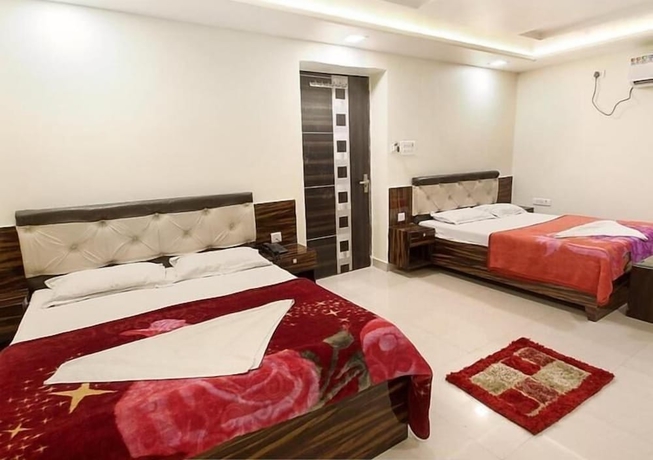 Imagen de la habitación del Hotel LR Regency. Foto 4