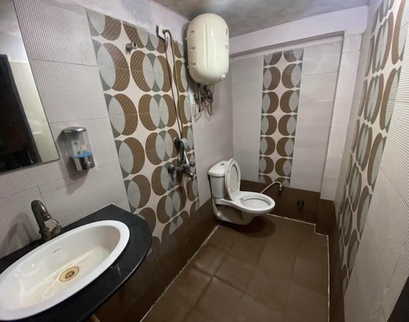 Imagen de la habitación del Hotel LR Regency. Foto 9