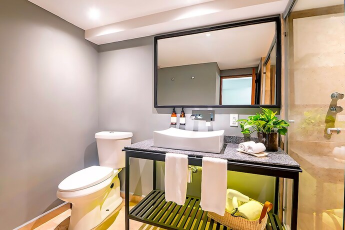 Imagen general del Hotel LUCA. Foto 5