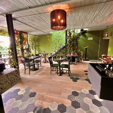 Imagen general del Hotel LUCA. Foto 10