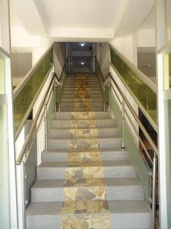 Imagen general del Hotel LUCHINE. Foto 11