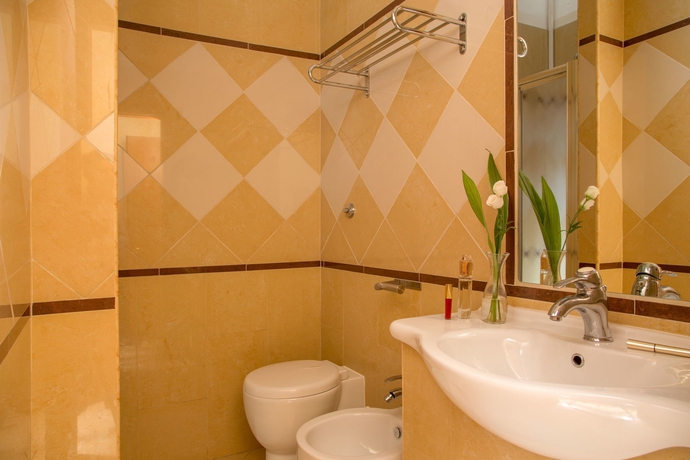 Imagen de la habitación del Hotel LUCIANI. Foto 2