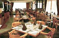 Imagen del bar/restaurante del Hotel LUGOGO SUN. Foto 3