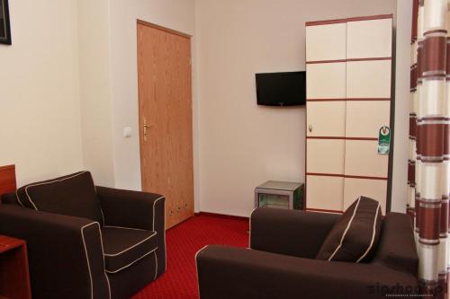 Imagen de la habitación del Hotel LUKA. Foto 5