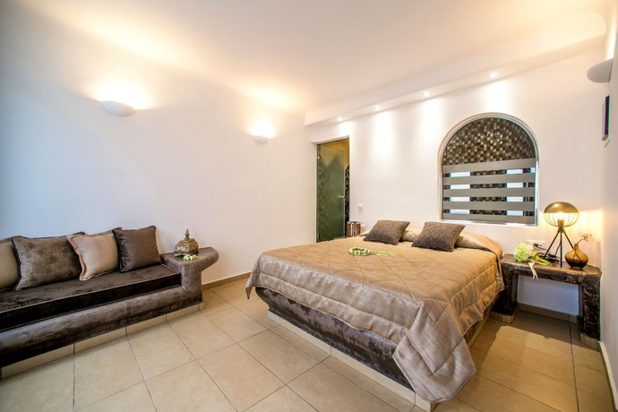 Imagen de la habitación del Hotel LUKAS Aethereal Living. Foto 4