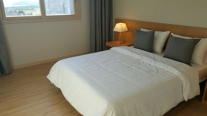 Imagen de la habitación del Hotel LUMIA Hotel and Resort. Foto 22