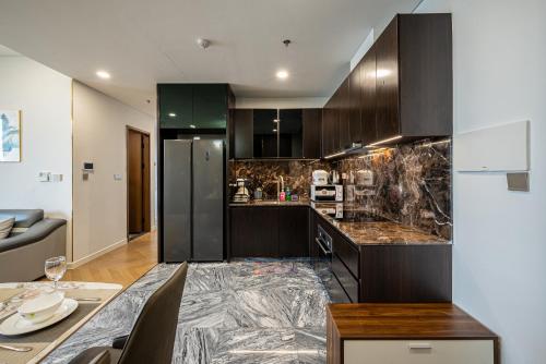 Imagen general del Hotel LUMI&Egrave;RE Riverside INFINITY POOL. Foto 4