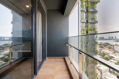 Imagen general del Hotel LUMI&Egrave;RE Riverside INFINITY POOL. Foto 11