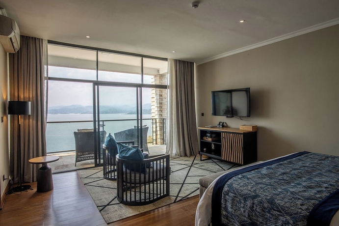 Imagen de la habitación del Hotel LUX* Lake Kivu. Foto 4
