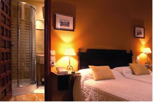 Imagen de la habitación del Hotel LUX San Miguel. Foto 10