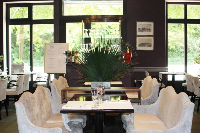 Imagen del bar/restaurante del Hotel L'Univers. Foto 4