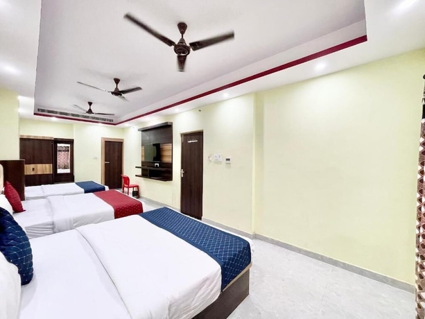 Imagen de la habitación del Hotel LV Palace - near Ghats and Temples. Foto 9