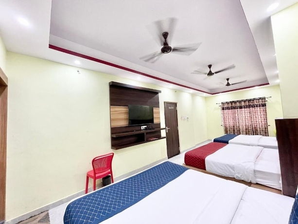 Imagen de la habitación del Hotel LV Palace - near Ghats and Temples. Foto 10