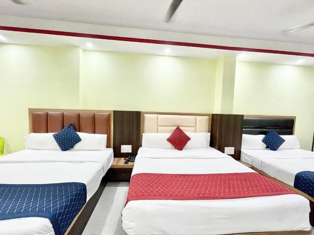 Imagen de la habitación del Hotel LV Palace - near Ghats and Temples. Foto 12