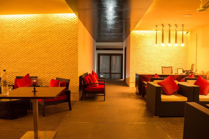Imagen del bar/restaurante del Hotel LVIS blancura. Foto 6