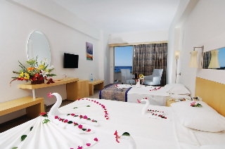 Imagen de la habitación del Hotel LYCUS BEACH HOTEL. Foto 9