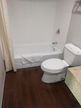 Imagen de la habitación del Hotel LYFE INN and SUITES by AGA - LAX Airport. Foto 14