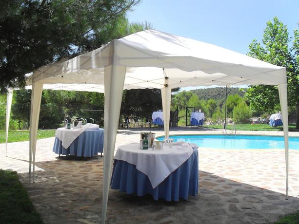 Imagen de la piscina del Hotel La Alberquilla, Yeste. Foto 18