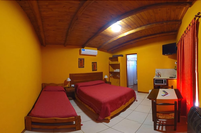 Imagen de la habitación del Hotel La Aldea De San Rafael. Foto 5
