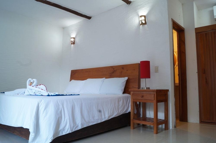 Imagen general del Hotel La Aldea Del Halach Huinic. Foto 8