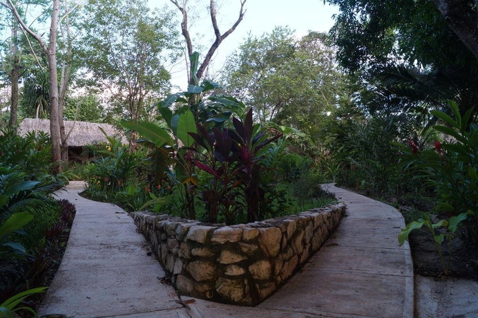 Imagen general del Hotel La Aldea Del Halach Huinic. Foto 12