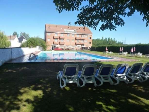 Imagen general del Hotel La Alegr&iacute;a. Foto 1