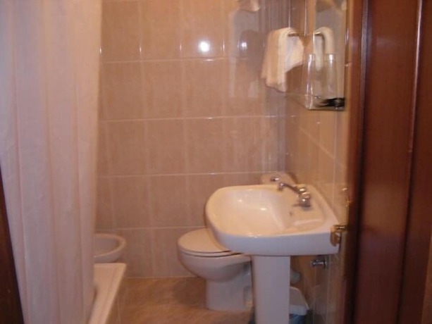 Imagen de la habitación del Hotel La Alegr&iacute;a. Foto 6