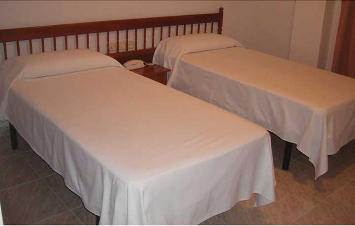 Imagen de la habitación del Hotel La Alegr&iacute;a. Foto 10