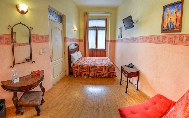 Imagen de la habitación del Hotel La Alhondiga. Foto 4