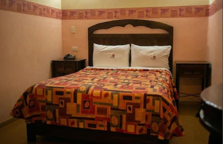 Imagen de la habitación del Hotel La Alhondiga. Foto 5