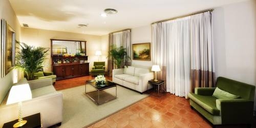 Imagen del bar/restaurante del Hotel La Almoraima Hotel. Foto 9