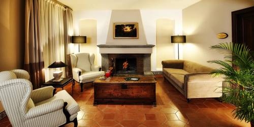 Imagen del bar/restaurante del Hotel La Almoraima Hotel. Foto 11