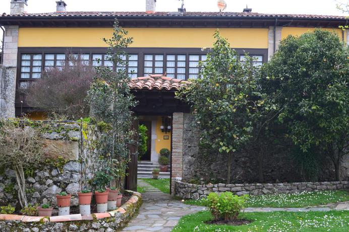 Imagen de los exteriores del Hotel La Arquera. Foto 6