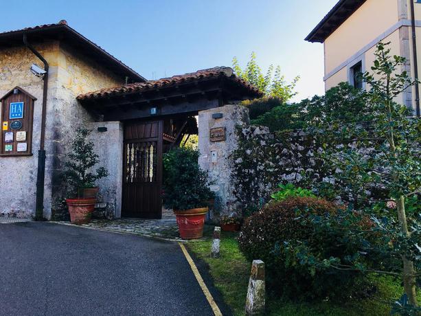 Imagen de los exteriores del Hotel La Arquera. Foto 11