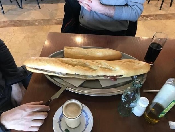 Imagen del bar/restaurante del Hotel La Atalaya. Foto 5