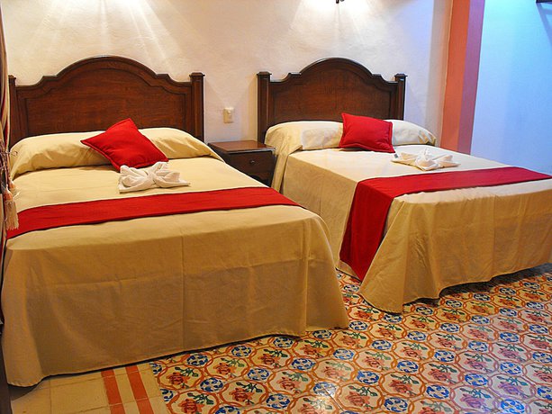 Imagen de la habitación del Hotel La Aurora Colonial. Foto 9