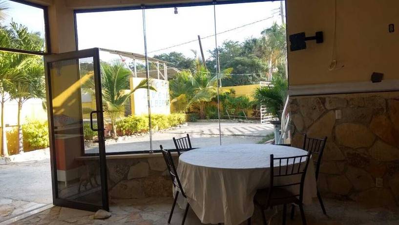 Imagen de los interiores del Hotel La Avenida. Foto 15